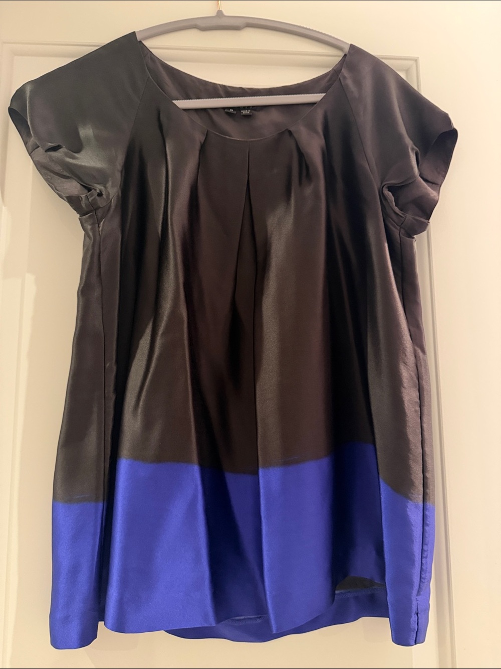 Theory Black and Royal Blue Short Sleeve Two-Tone Blouse